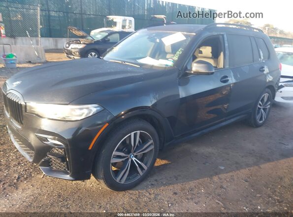 5UXCW2C09N9L68522 2022 BMW X7 Black Przód lewy