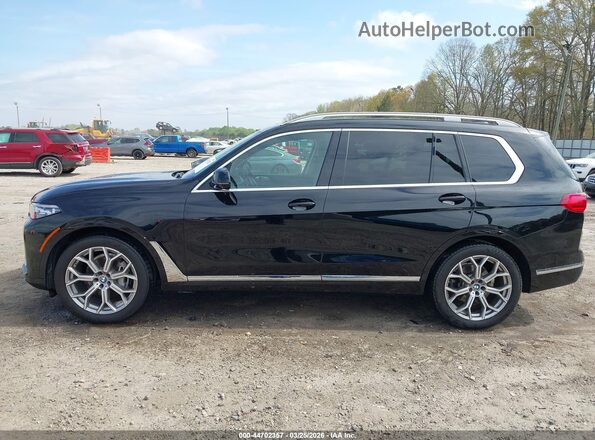 5UXCW2C0XL9B27696 2020 BMW X7 Black 360 interior view