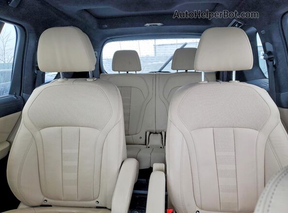 5UXCW2C0XM9H27488 2021 BMW X7 Blue Հետևի նստատեղերի տեսք