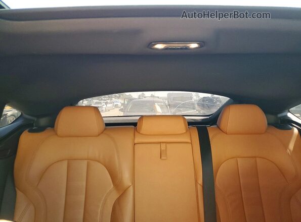 5UXCY6C02N9K28152 2022 BMW X6 Tan Vista de los asientos traseros