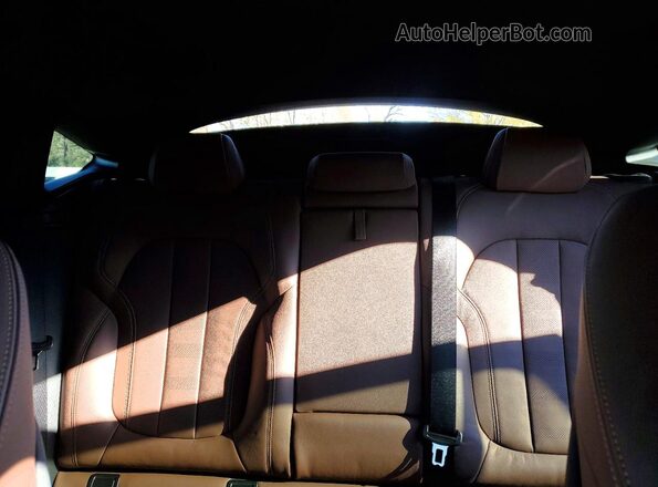 5UXCY6C03L9C97111 2020 BMW X6 Gray Rear interior view
