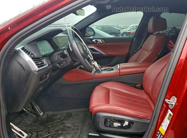 5UXCY6C0XN9L66098 2022 BMW X6 Red Vista interior delantera
