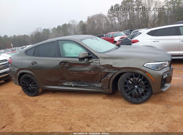 5UXCY8C05L9C96084 2020 BMW X6 Green Вид задньої частини салону