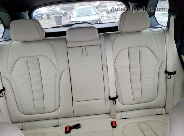 5UXJU2C58KLN67696 2019 BMW X5 Blue 