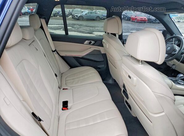 5UXJU2C58KLN67696 2019 BMW X5 Blue 