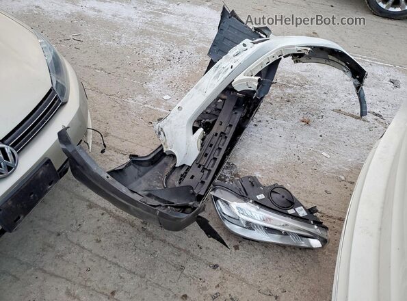 5UXKT0C53J0W00972 2018 BMW X5 White VIN կոդի պիտակի տեսք