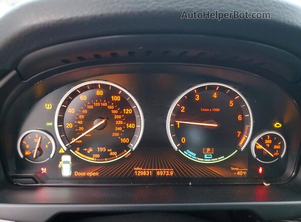 5UXKT0C53J0W00972 2018 BMW X5 White Սարքավորումների վահանակի տեսք