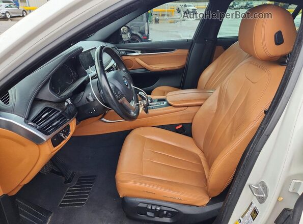 5UXKU0C35H0G69378 2017 BMW X6 Белый Вид салона спереди