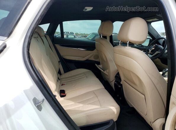 5UXKU0C52K0S97665 2019 BMW X6 White უკანა სალონის ხედი