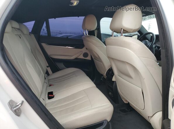 5UXKU0C54G0F92406 2016 BMW X6 White უკანა სალონის ხედი