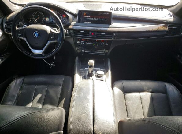 5UXKU0C5XJ0G69495 2018 BMW X6 Белый Вид панели приборов