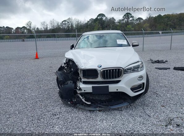 5UXKU2C54J0X49190 2018 BMW X6 White Vista interior trasera