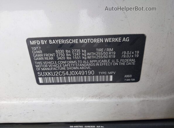 5UXKU2C54J0X49190 2018 BMW X6 White Vista del compartimento del motor