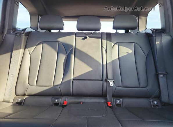 5UXTR7C51KLR43775 2019 BMW X3 Black Widok wnętrza z tyłu