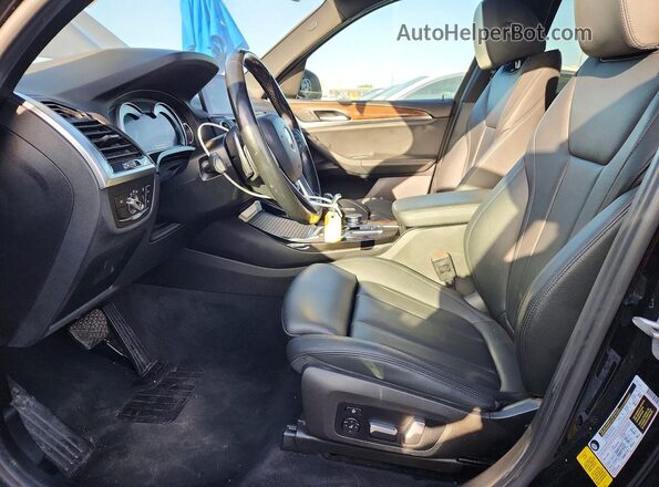 5UXTR7C51KLR43775 2019 BMW X3 Black Widok deski rozdzielczej