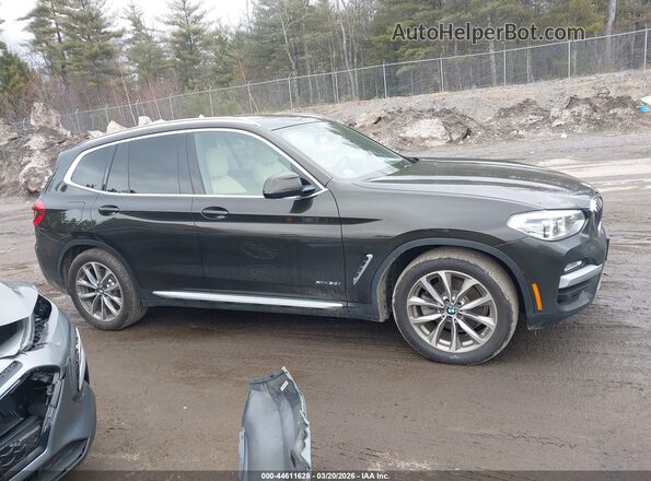 5UXTR9C51JLD60359 2018 BMW X3 Brown Widok wnętrza z tyłu