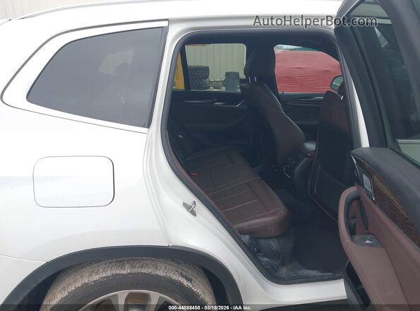 5UXTR9C58KLE18338 2019 BMW X3 White 