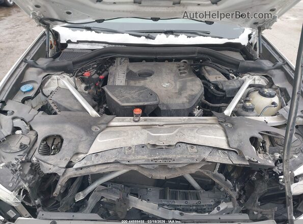 5UXTR9C58KLE18338 2019 BMW X3 White 