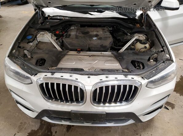 5UXTR9C5XJLD58464 2018 BMW X3 White Вид підкапотного простору