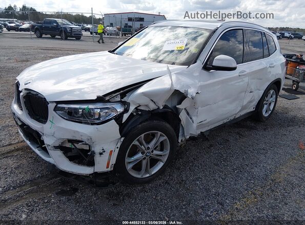 5UXTR9C5XJLD59744 2018 BMW X3 Белый Передняя левая четверть