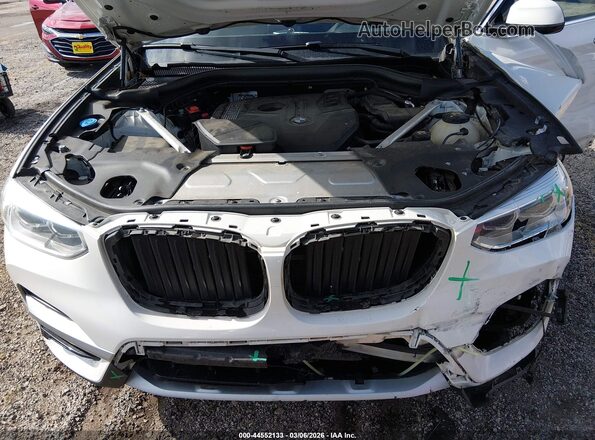 5UXTR9C5XJLD59744 2018 BMW X3 Белый Вид сзади