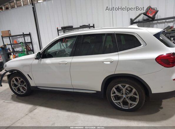 5UXTS1C00M9F57678 2021 BMW X3 White Панорамний вид салону 360°