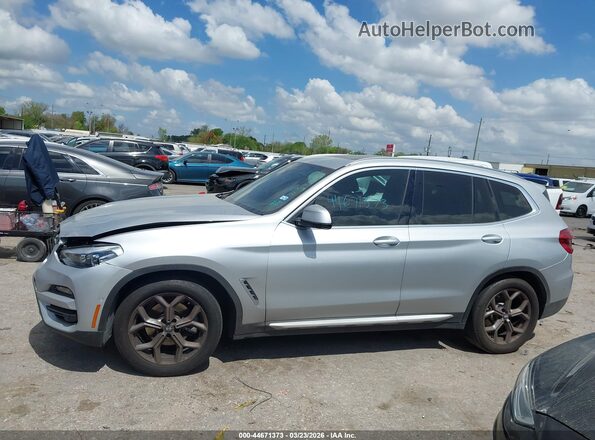 5UXTY3C04M9E71350 2021 BMW X3 Серебряный Вид задней части салона