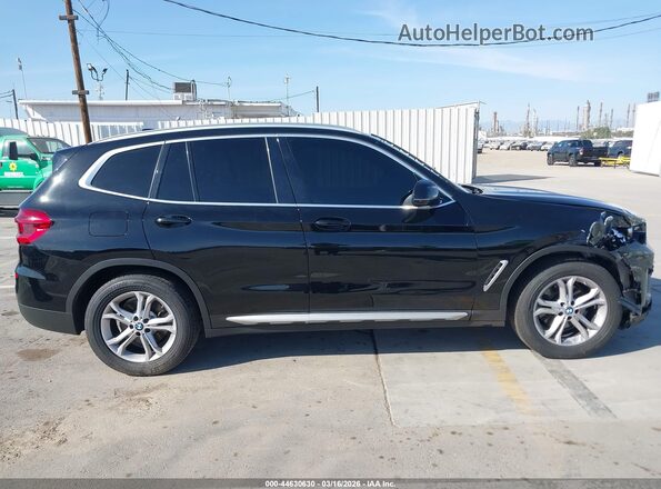 5UXTY3C05M9G56376 2021 BMW X3 Black Widok wnętrza z tyłu