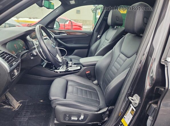 5UXTY5C05M9F02164 2021 BMW X3 Gray Widok wnętrza z przodu
