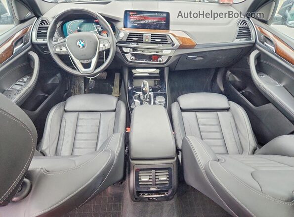 5UXTY5C05M9F02164 2021 BMW X3 Gray Widok deski rozdzielczej