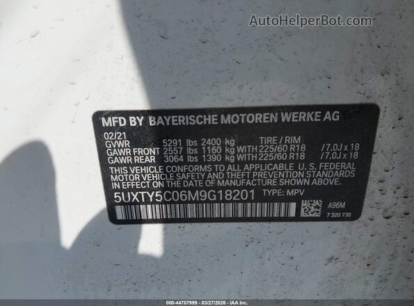 5UXTY5C06M9G18201 2021 BMW X3 White Вид підкапотного простору