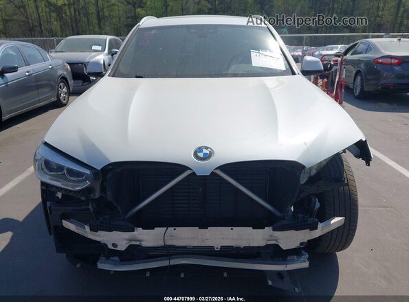 5UXTY5C06M9G18201 2021 BMW X3 White Вид задньої частини салону