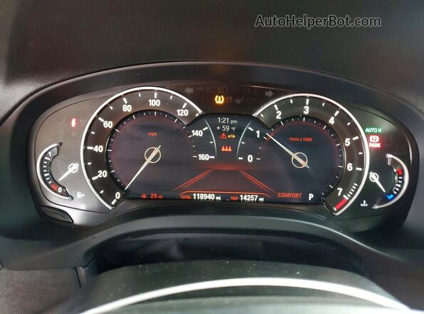 5UXUJ3C51KLG57013 2019 BMW X4 White Вид щитка приладів