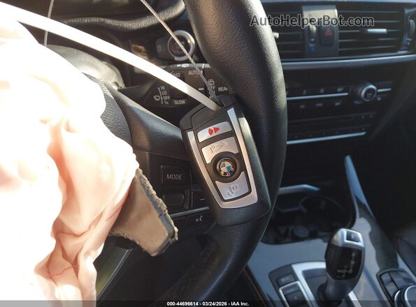 5UXWX9C54G0D69277 2016 BMW X3 Белый Вид панели приборов