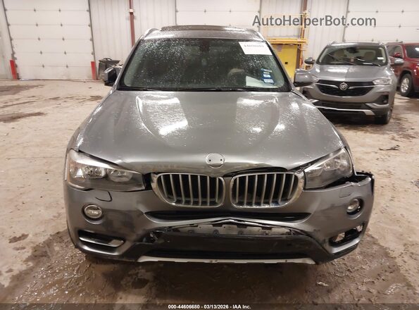 5UXWZ7C3XH0X39448 2017 BMW X3 Gray Dashboard view