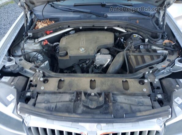 5UXWZ7C59H0U46593 2017 BMW X3 Silver Widok komory silnika