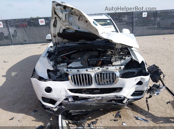 5UXWZ7C5XG0R32991 2016 BMW X3 White Widok deski rozdzielczej