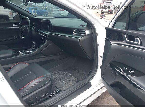 5XXG44J87RG243685 2024 KIA K5 White წინა სალონის ხედი