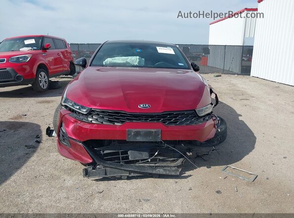 5XXG64J29MG040263 2021 KIA K5 Бордовый Вид задней части салона