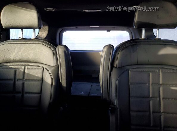 5XYADFS54TG008623 2026 KIA EV9 Gray Vista de los asientos traseros