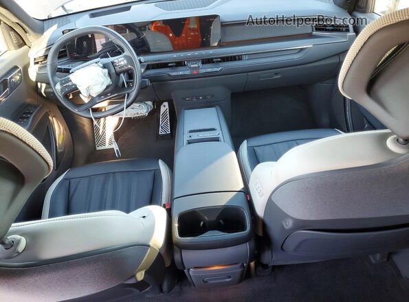 5XYAEFS56TG004747 2026 KIA EV9 Gray Вид панелі приладів