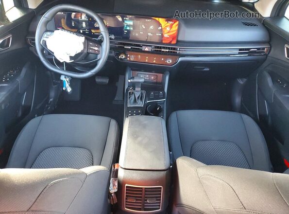 5XYK23DFXTG330052 2026 KIA SPORTAGE Черный 