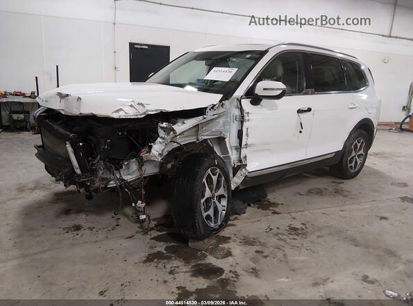 5XYP34HC9MG103574 2021 KIA TELLURIDE White Vista tres cuartos delantera izquierda