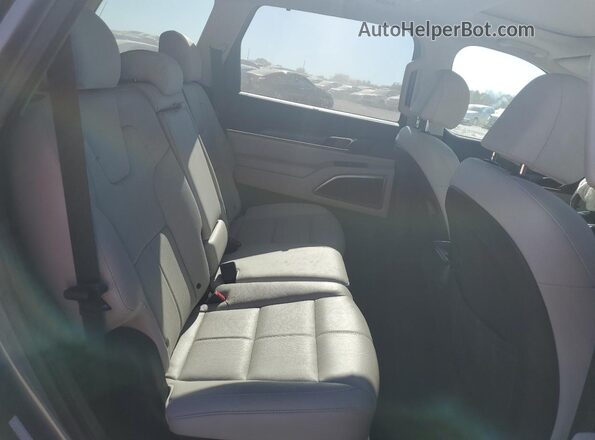 5XYP3DGC1PG341621 2023 KIA TELLURIDE Серебряный Вид задней части салона