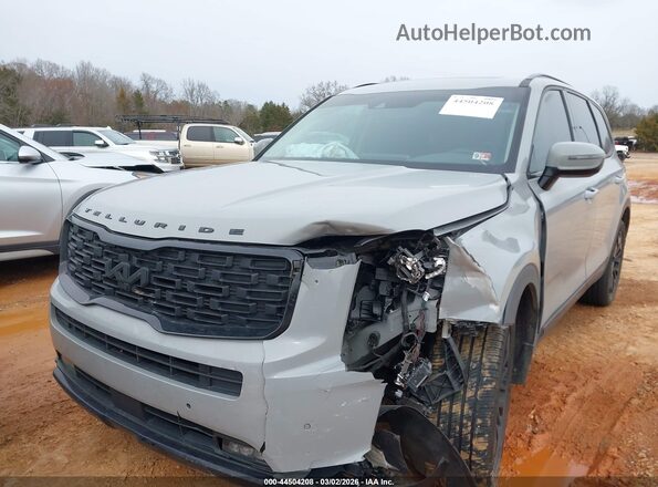 5XYP5DHC6NG263293 2022 KIA TELLURIDE Silver Widok z przodu