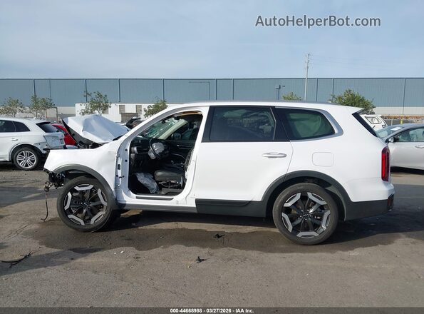 5XYP6DGC5PG393454 2023 KIA TELLURIDE White 