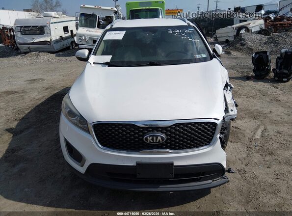 5XYPGDA33HG258514 2017 KIA SORENTO White 