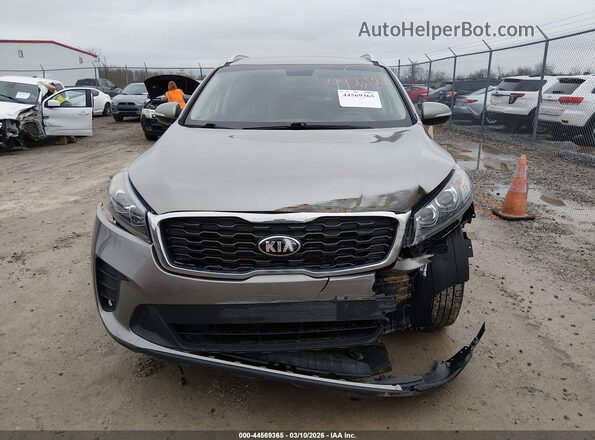 5XYPGDA33KG520409 2019 KIA SORENTO Gray Vista interior trasera