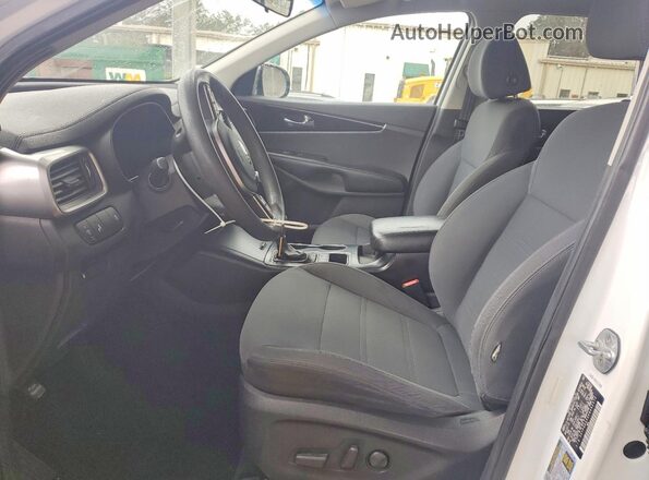 5XYPGDA55KG442572 2019 KIA SORENTO White 
