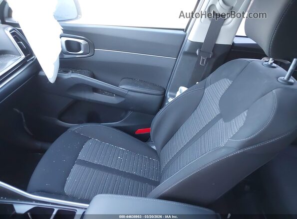 5XYRG4JC5TG432861 2026 KIA SORENTO Silver Front interior view